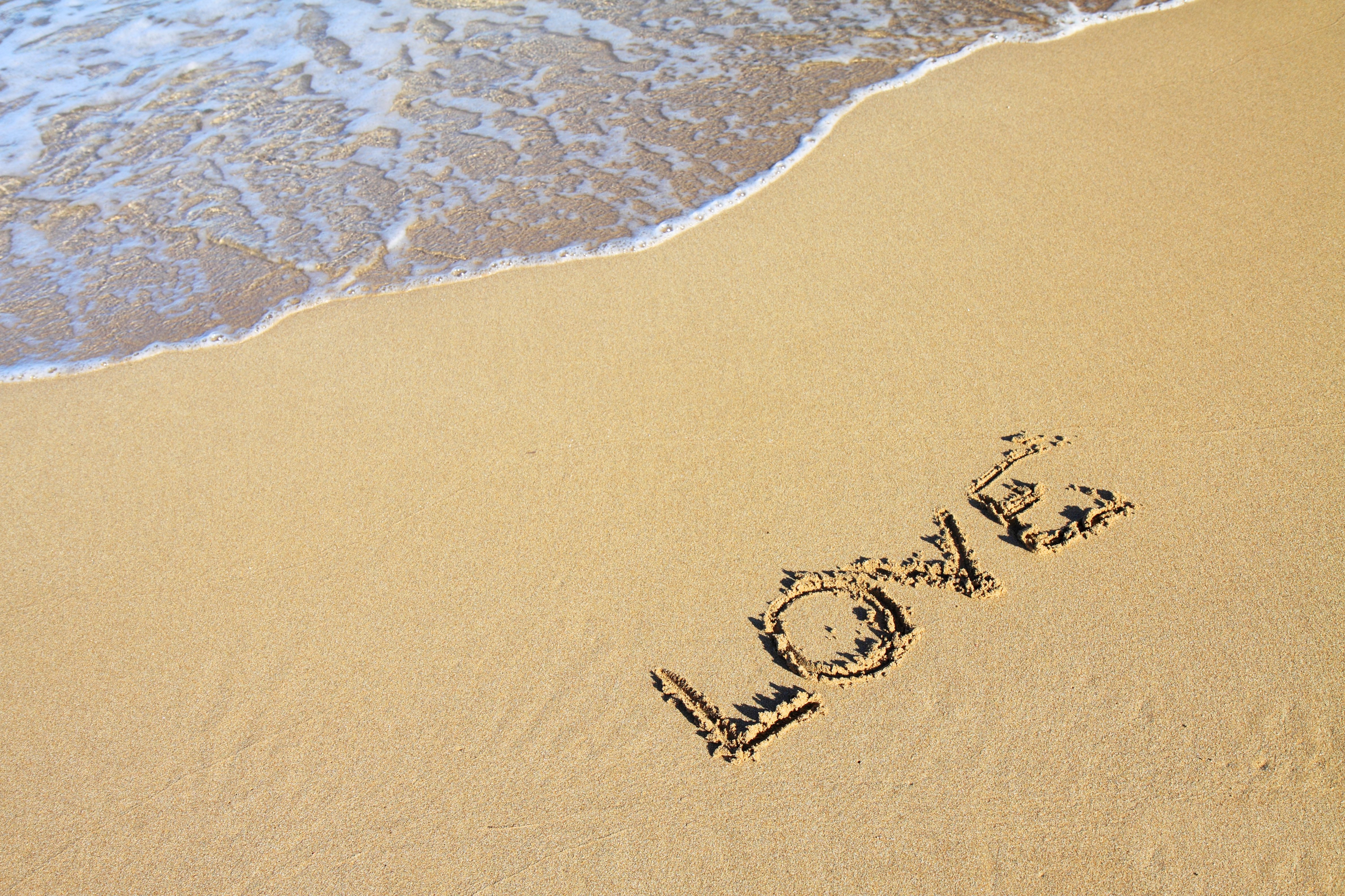 word_love_in_sand_187142